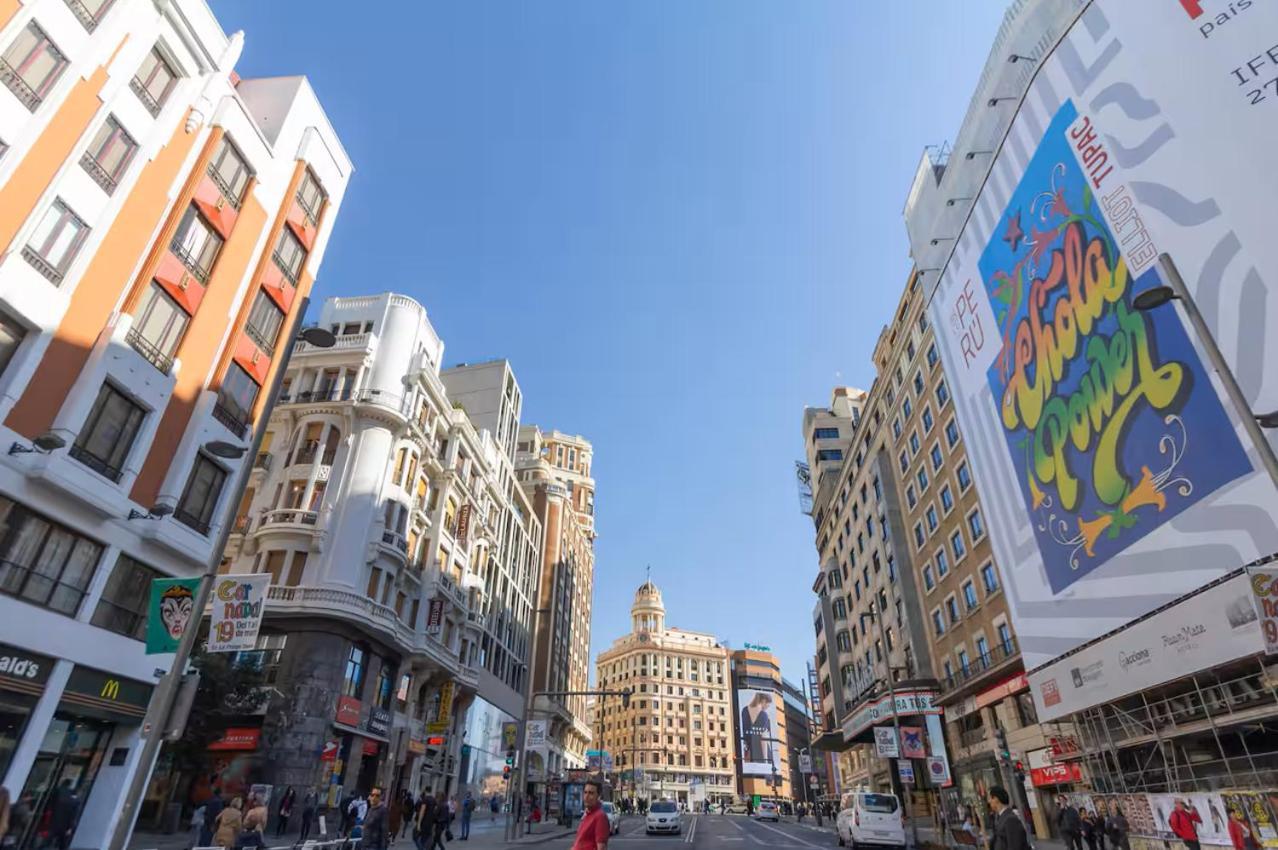 Central Gran Via Madrid Bagian luar foto